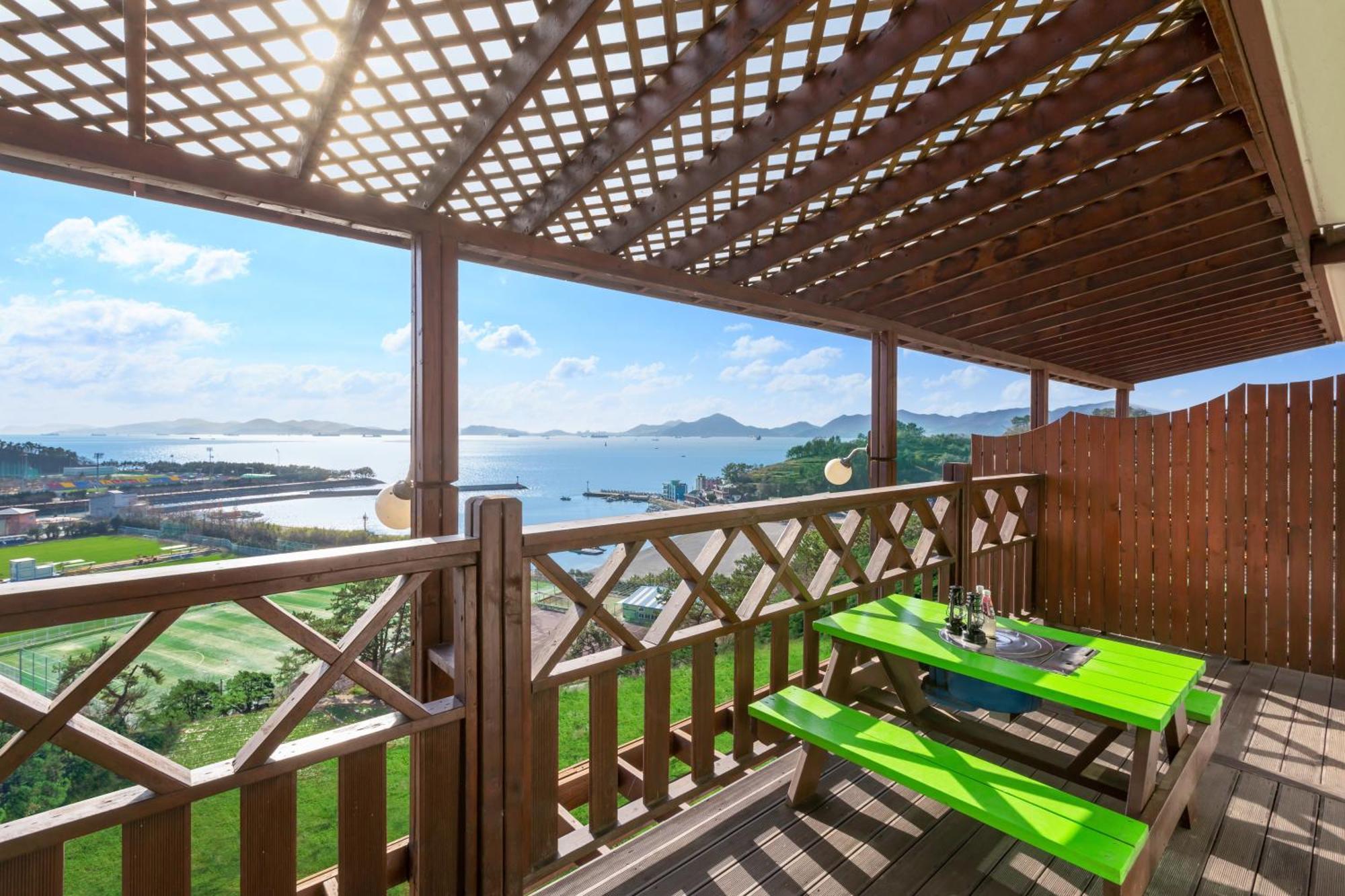 Namhae New Island Pension Exterior photo