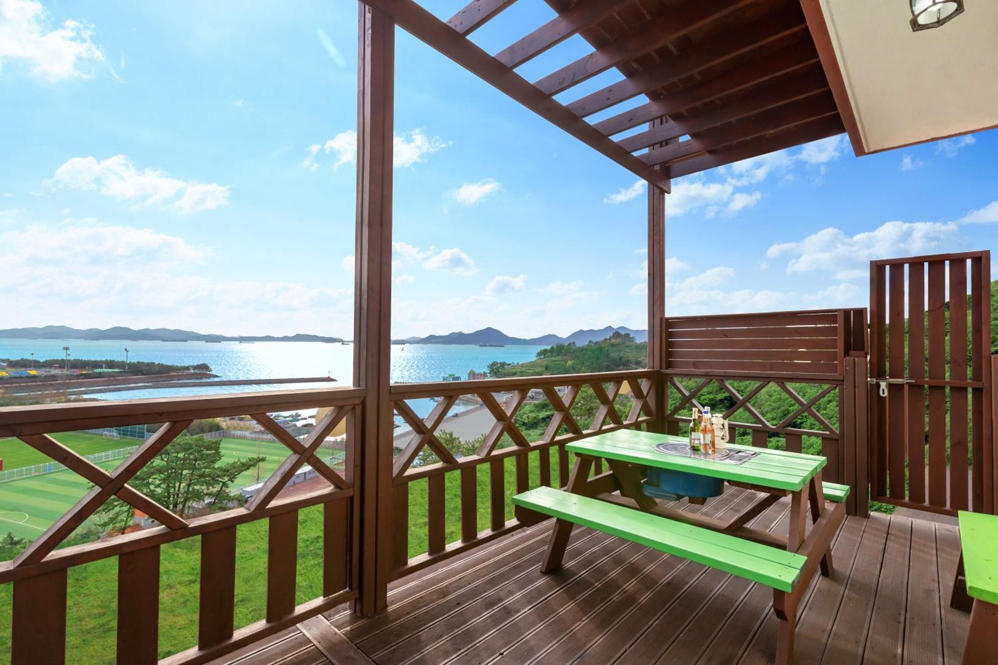 Namhae New Island Pension Exterior photo